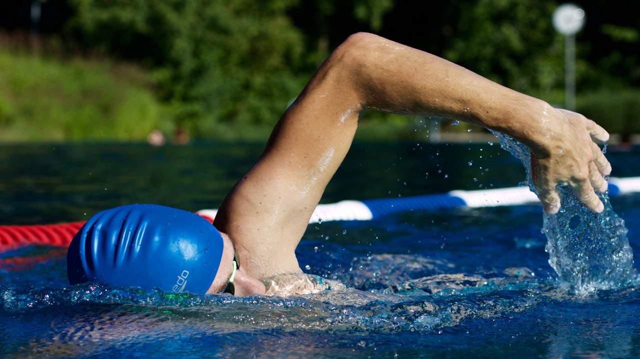 athlete-fun-goggles-163306